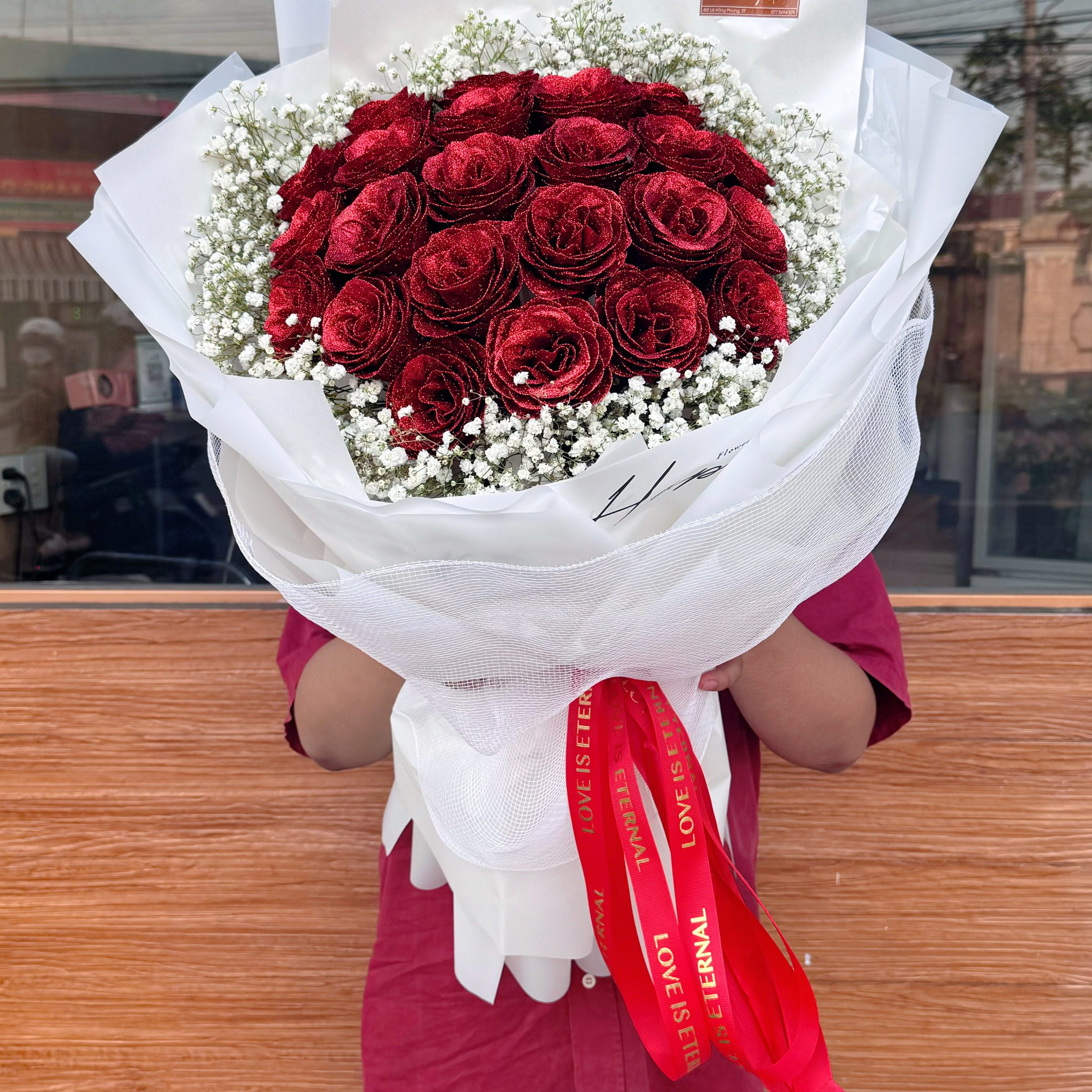 Bó Hoa Sáp Nhũ Kim Tuyến Đỏ - Hoa Tươi Sóc Trăng