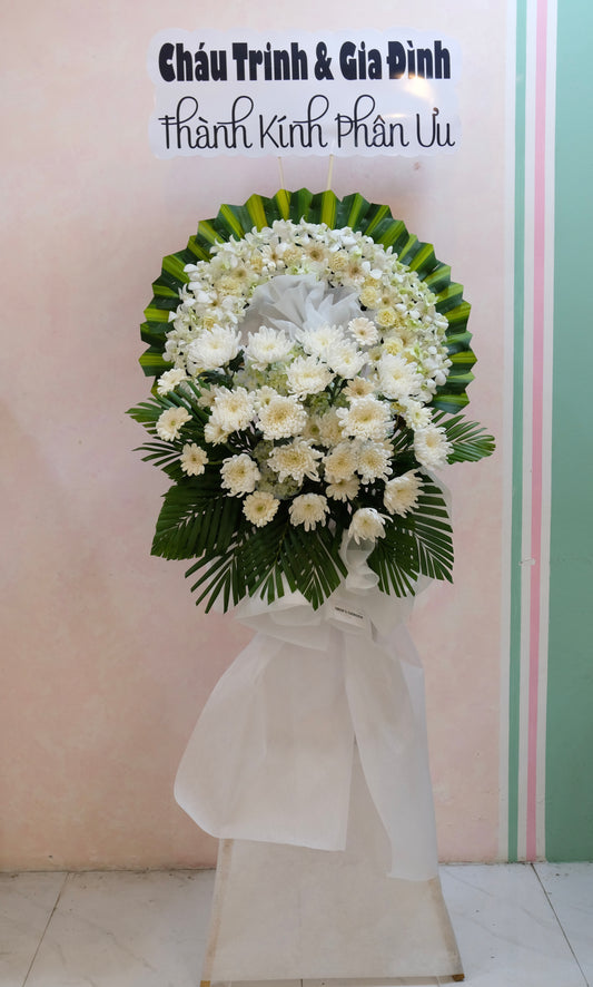 Kệ Hoa Chia Buồn 55 - Hoa Tươi Sóc Trăng