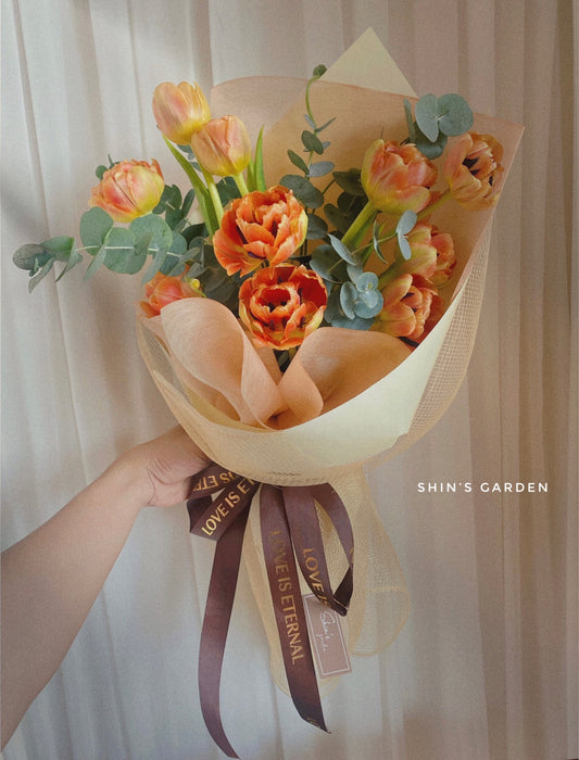 Bó Hoa Tulip Cam Cánh Kép